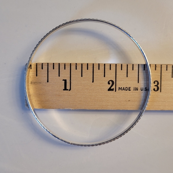 Silver-tone & Rhinestones Bangle Bracelet Bundle (8 Bangle Bracelet Bundle) - Picture 15 of 16